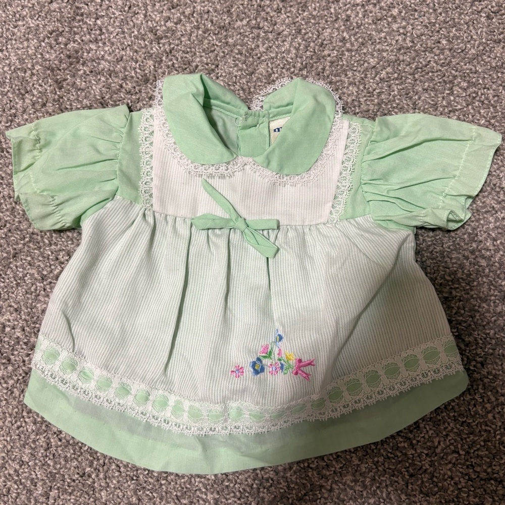 Vintage Mini Togs‎ Green Nannette Baby Doll Dress with Floral Embroidery Newborn